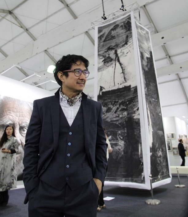 Lan Zhenghui Towering New Installation “Ink Monuent” Debuts at Art ...